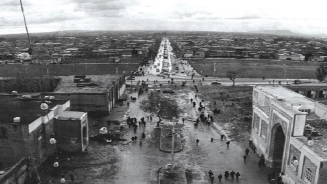 بالا خیابان و پایین خیابان؛ نخستین خیابان‌‌های مشهد در دورۀ شاه‌عباس صفوی.