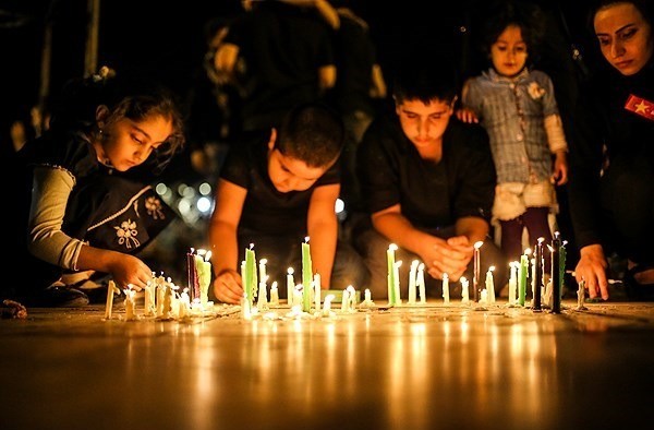 روشن کردن شمع-شام غریبان