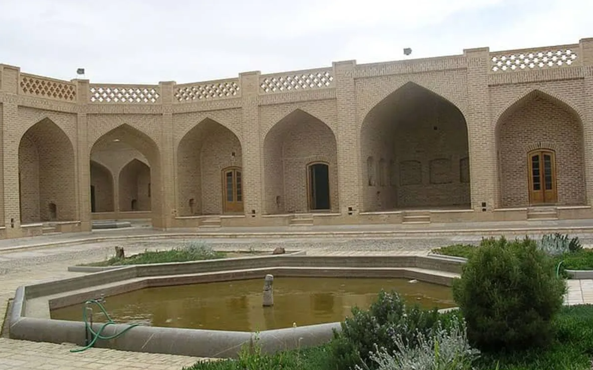 کاروان سرای خرانق