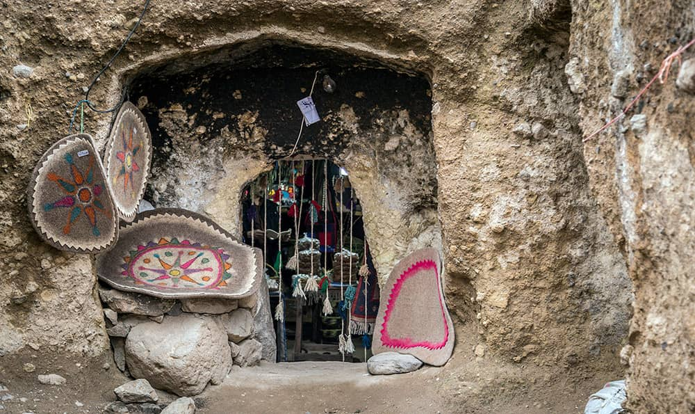 فروش صنایع‌دستی بومی روستای میمند