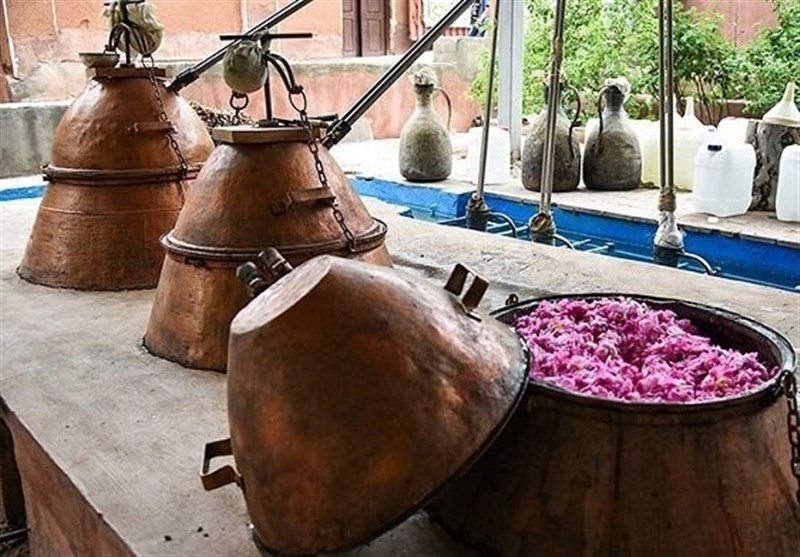 دستگاه عرق‌گیری سنتی در شهر کاشان