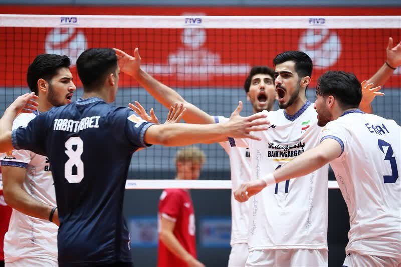 تیم والیبال جوانان ایران برابر کانادا