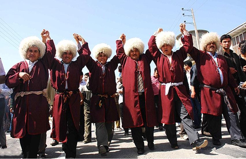 گروهی از مردان ترکمن استان گلستان