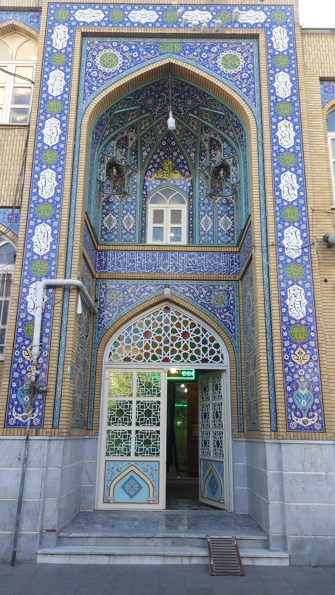 تصویری از نمای بیرونی بیت‌النور