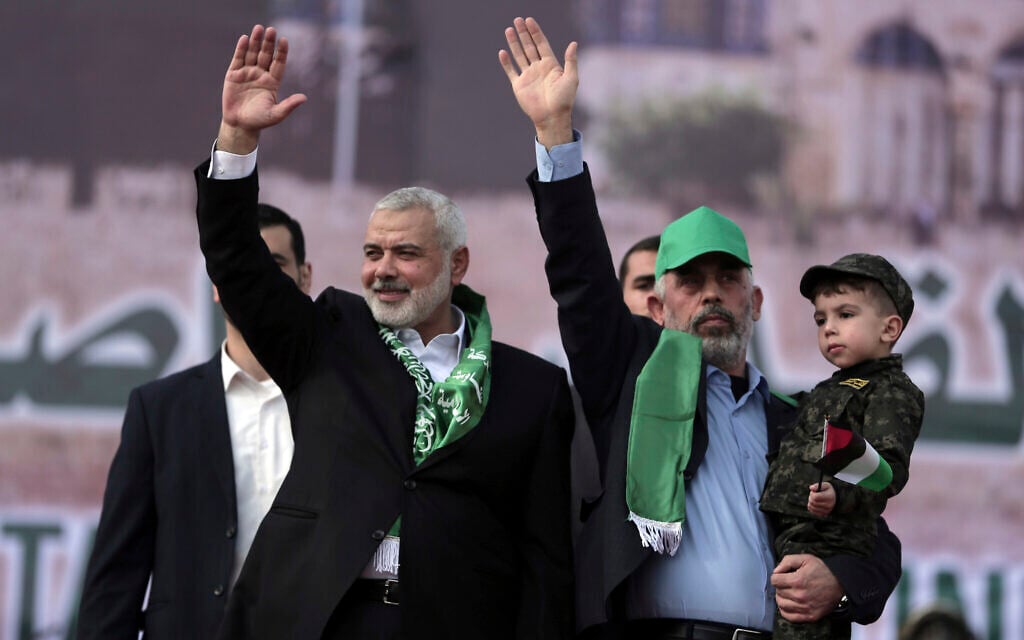 یحیی سنوار و اسماعیل هنیه در جشن پيروزی حماس در انتخابات پارلمانی فلسطين