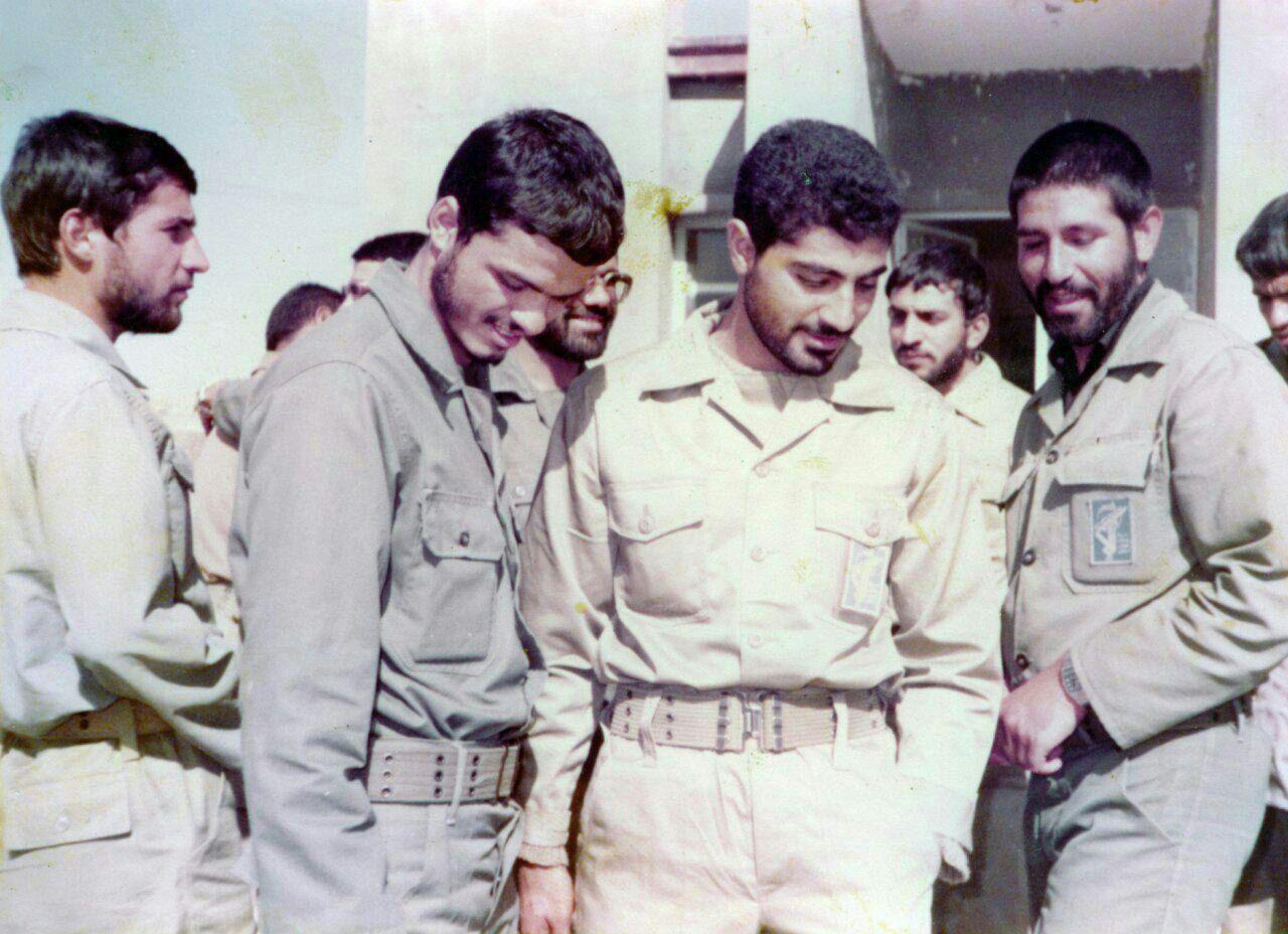 قاسم سلیمانی به همراه محمد ملکوتیان و شهید محمد‌مهدی کازرو‌نی سعدی