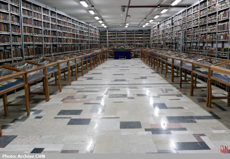 نمایی از مخزن کتابخانه آیت‌الله مرعشی نجفی شهر قم