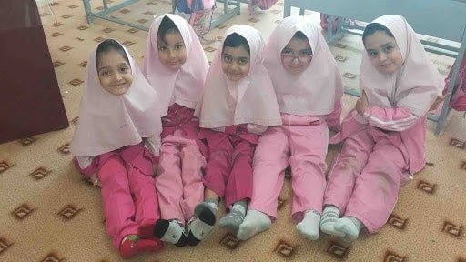 بازی اتل متل دانشآموزان دختر