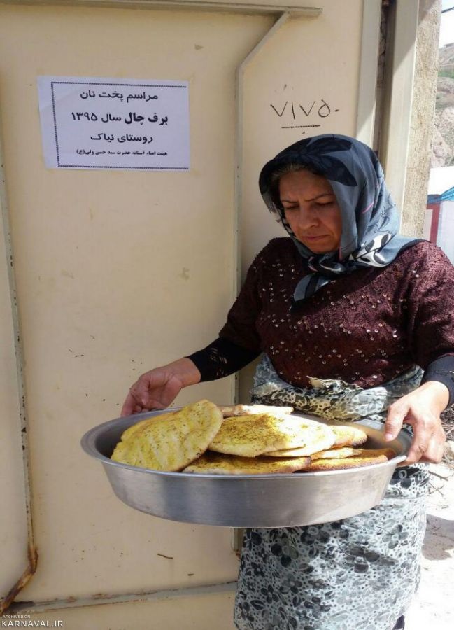 پخت و آماده‌سازی غذای نذری برای مراسم