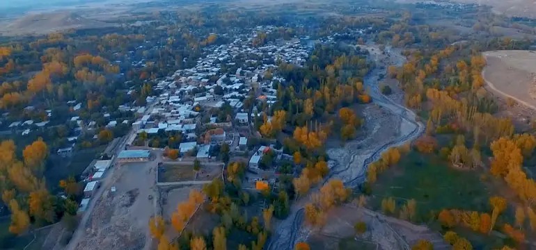 نمایی هوایی از روستای انار