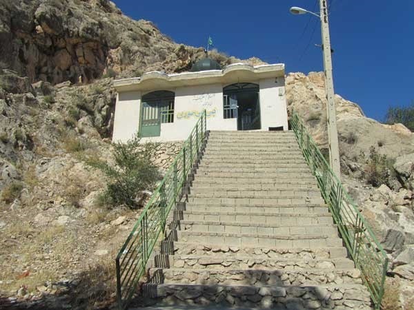 مقبره امامزاده بی بی حوری