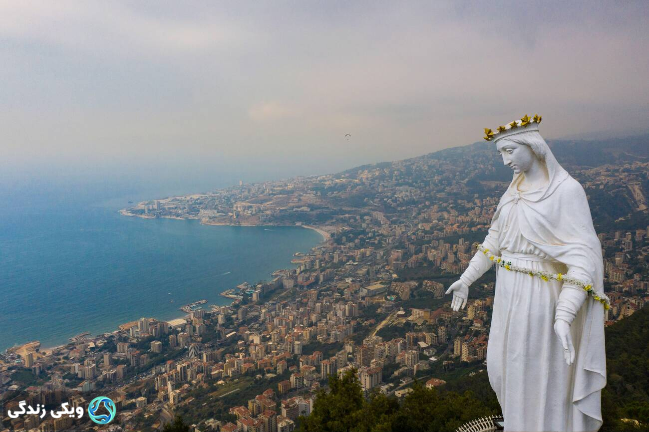 تندیس «بانوی ما لبنان» در حریصا