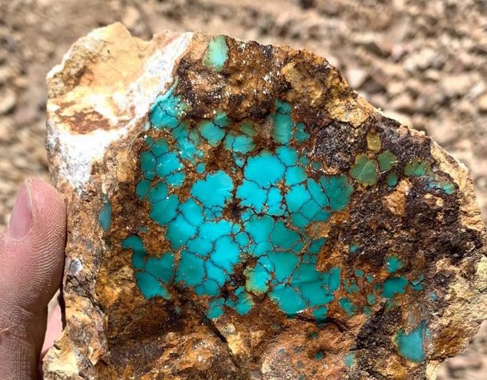 فیروزه نیشابور