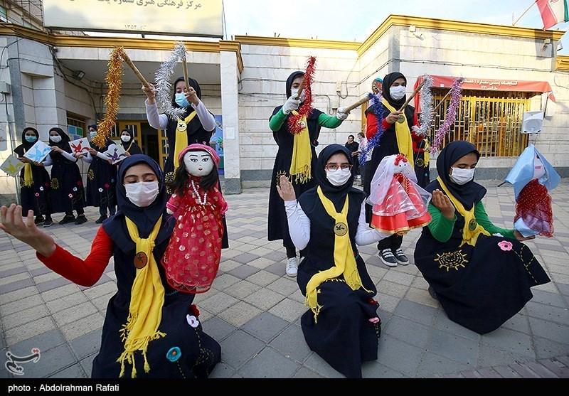 اجرای نمایش آئین باران خواهی و چمچه خاتون در همدان