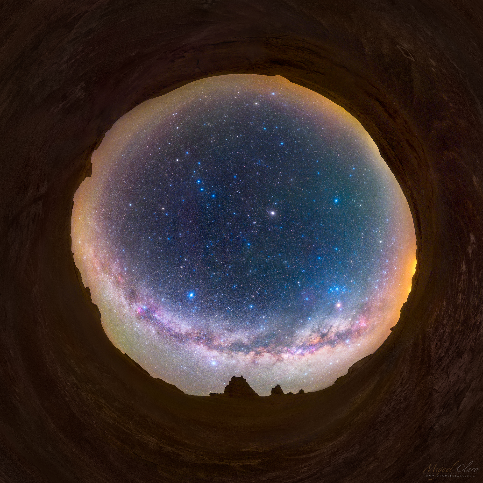 آسمان کویر لوت ایران؛ عکاس میگل کلارو، اهل لیسبون پرتغال