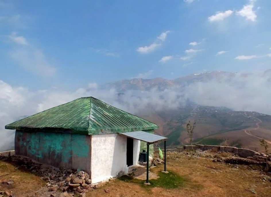 امامزاده نقره عباس جواهردشت