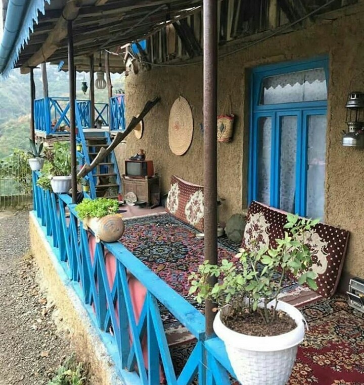 اقامتگاه بومگردی آبشار میلاش