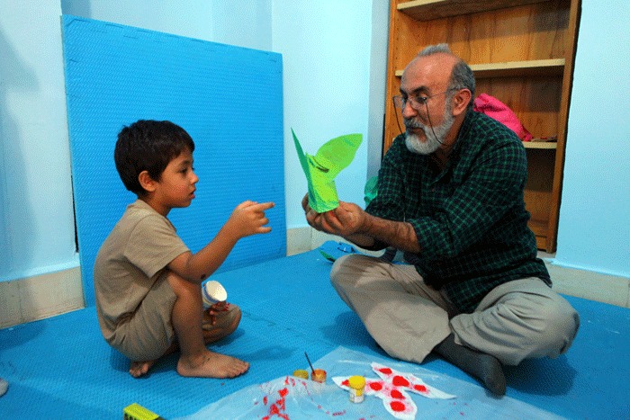 بازی با کودکان