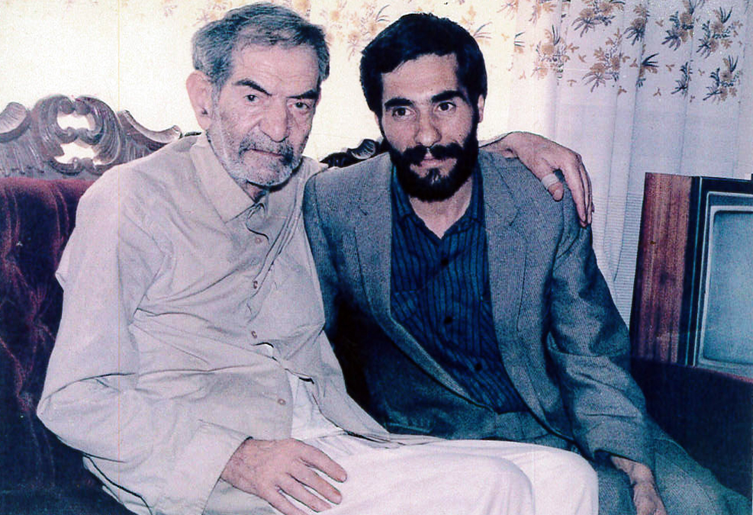 استاد شهریار در کنار استاد میرحسین زنوزی