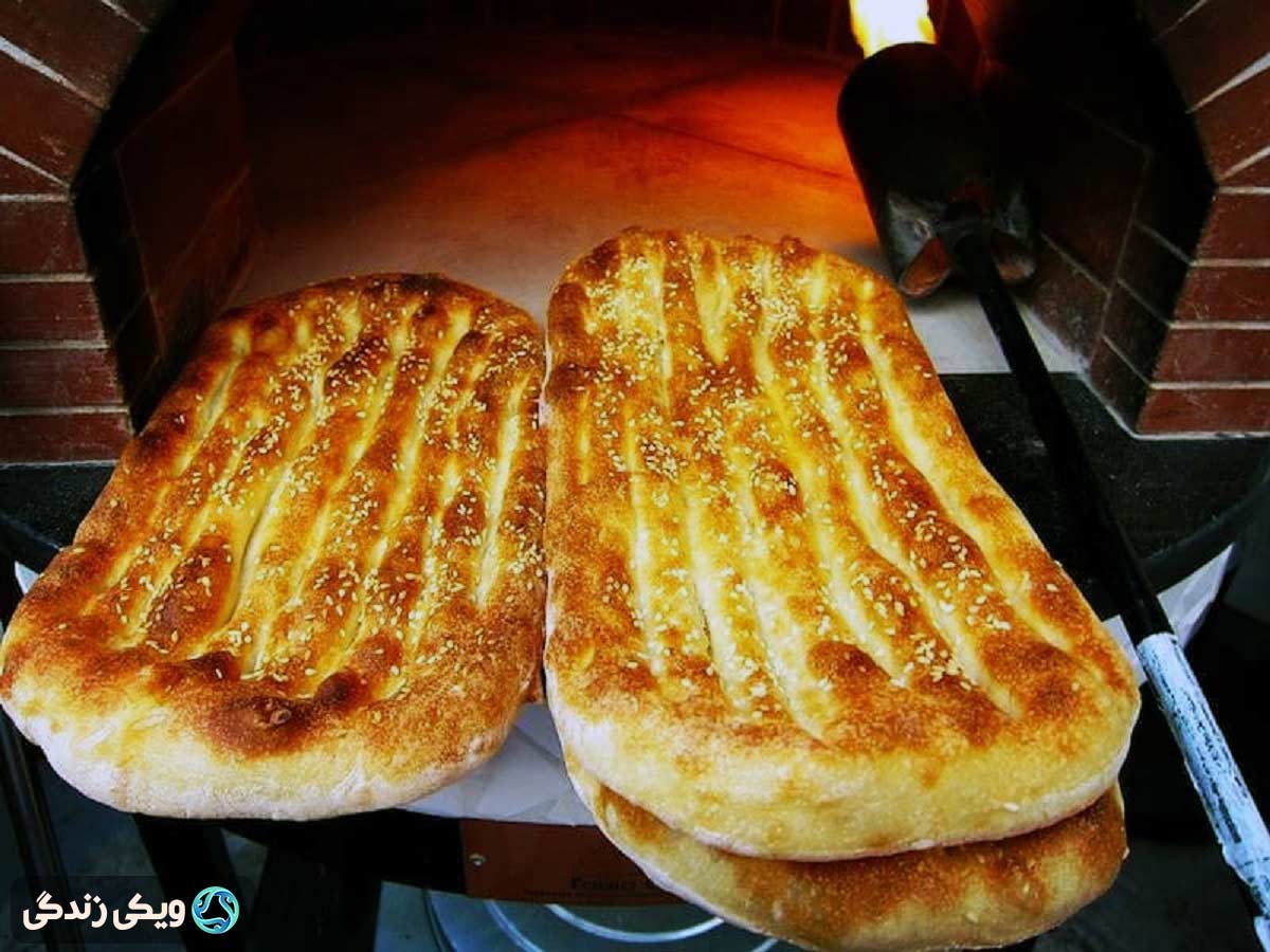 نان بربری پای تنور