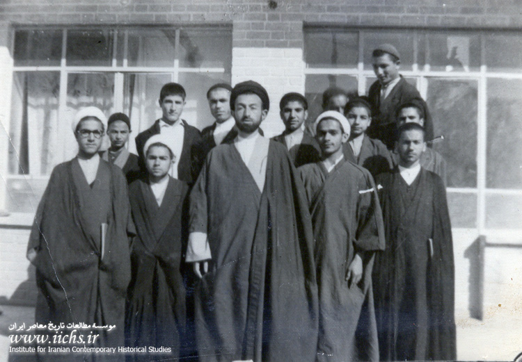 عکس قدیمی سیدمحمد حسینی بهشتی