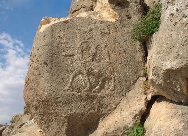 سنگنگارههای باستانی در درۀ تیمره، واقع در کوههای زاگرس